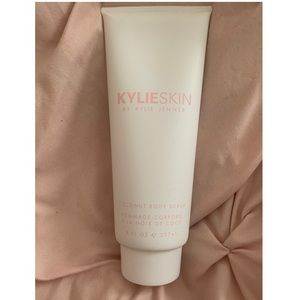 ❥ Kylie skin body scrub ❥